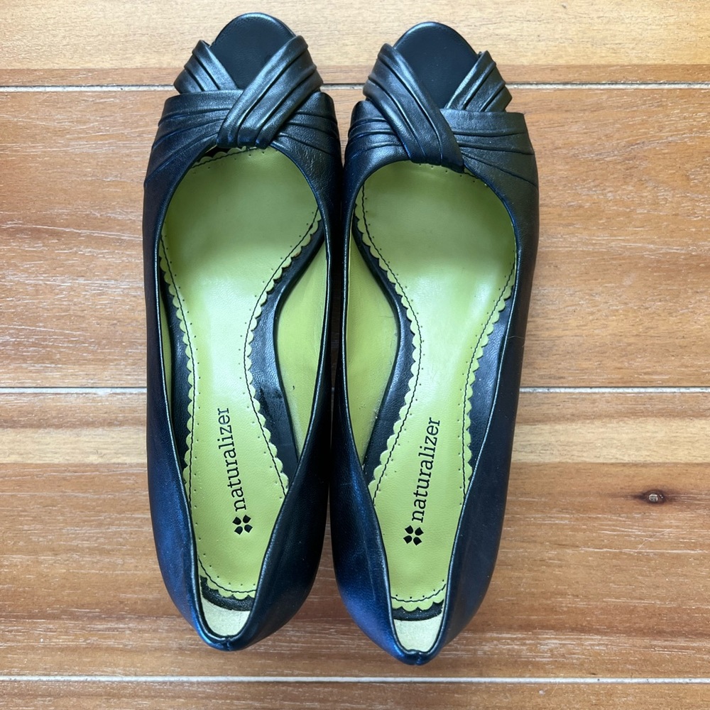 Naturalizer Leather Sandals